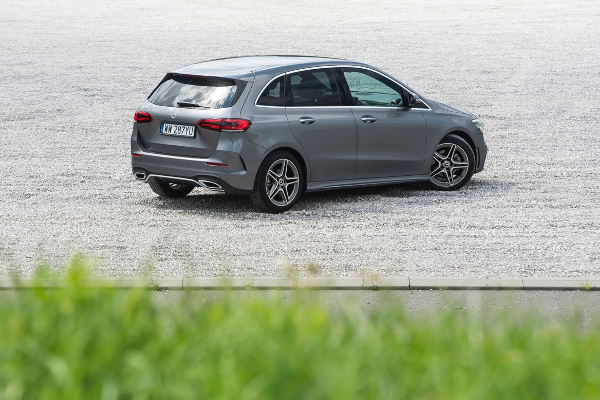 Mercedes-Benz Klasy B 200d 8G-DCT AMG Line 