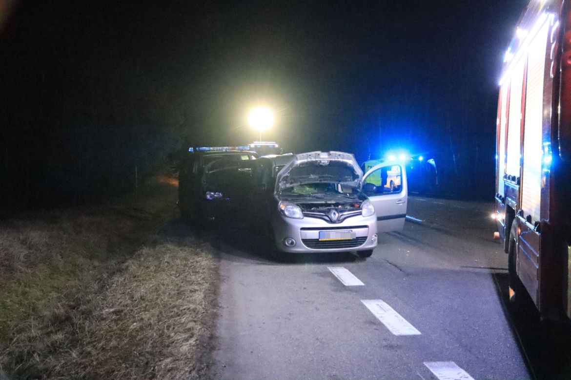 Groźny wypadek w Świnoujściu. Opel roztrzaskał się na policyjnym radiowozie