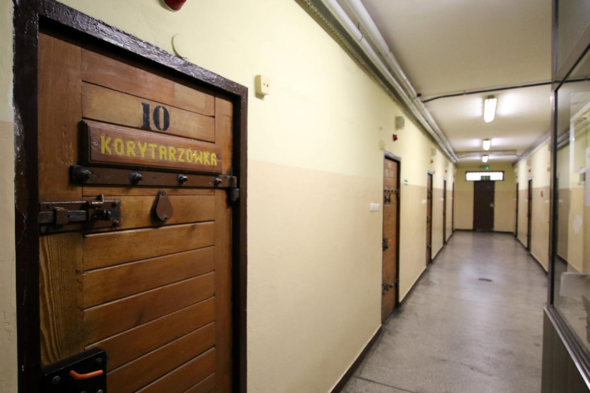 Posłowie Wąsik i Kamiński mogą trafić do aresztu w Białołęce