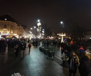 Dzikie tłumy w centrum Warszawy