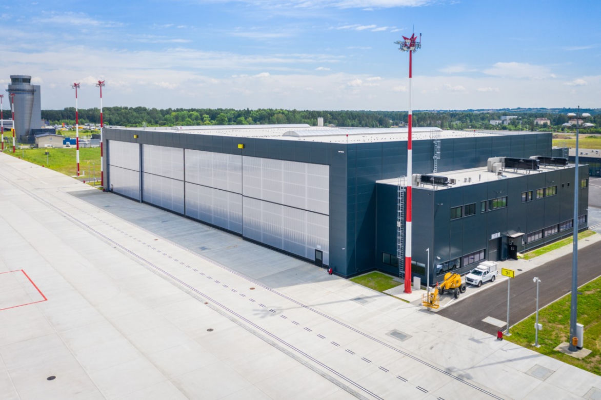 Lotnisko w Pyrzowicach ma trzeci hangar obsługi technicznej