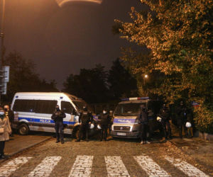 Nocne protesty pod domem Jarosława Kaczyńskiego