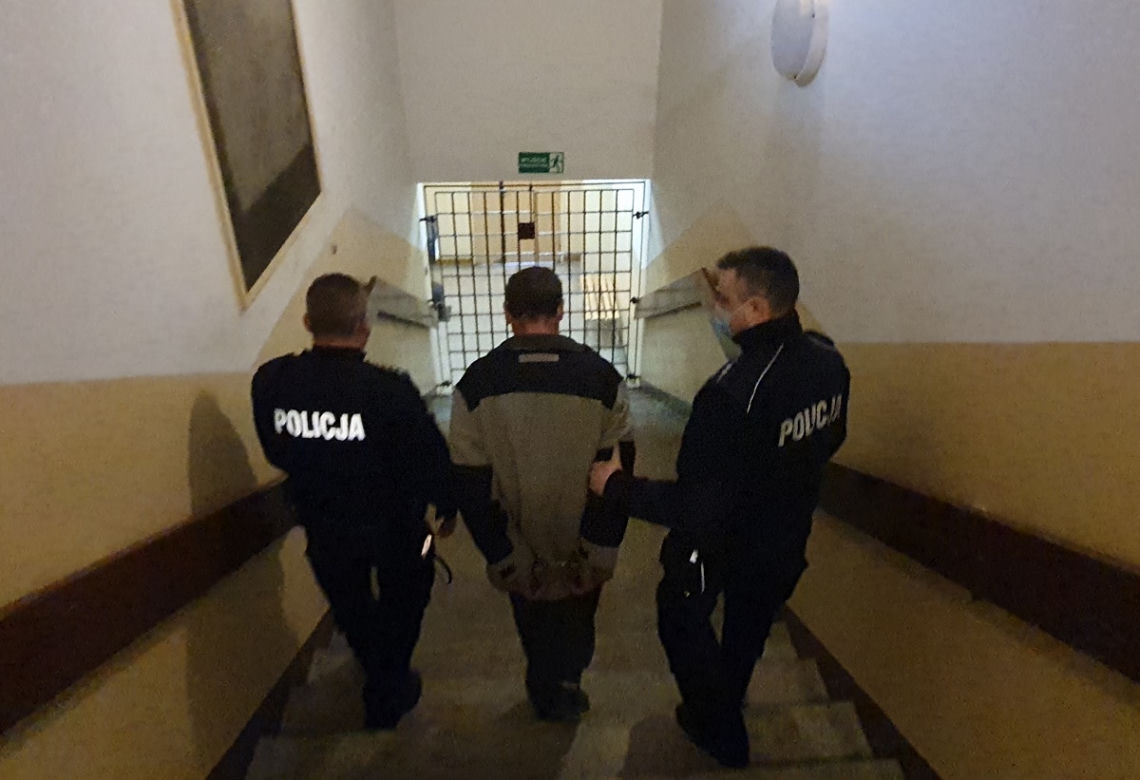 Zaatakował policjantów z Włocławka. Obezwładnili go i zatrzymali