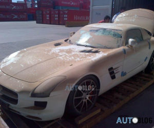 Mercedes SLS AMG utopiony w morzu