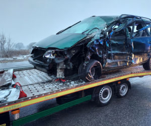 Wypadek na trasie S1 w Wojkowicach Kościelnych. Czołowe zderzenie ciężarówki z samochodem osobowym. Droga na lotnisko zablokowana [ZDJĘCIA]