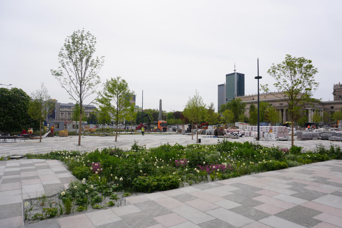 Trwają prace nad placem Centralnym w Warszawie