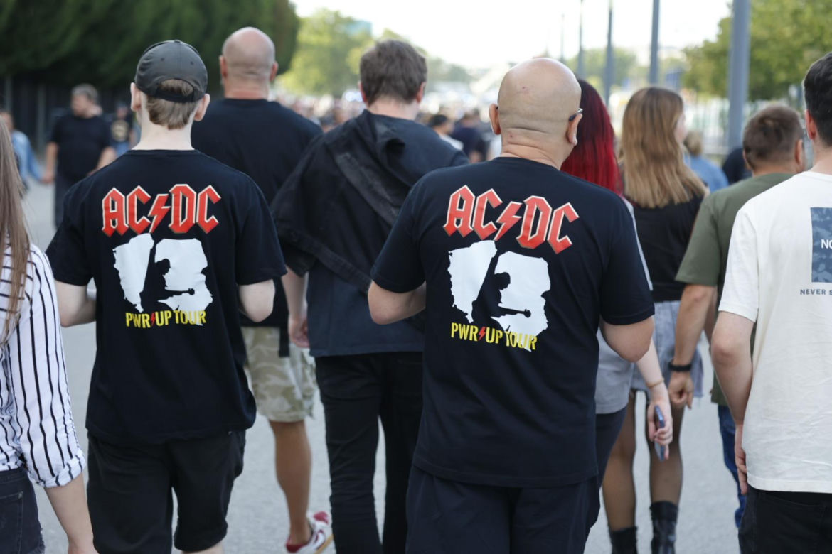 Koncert AC/DC w Warszawie (4.07.2025) - część pierwsza. Organizatorem koncertu jest Live Nation
