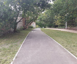 Rowerzyści mają zastrzeżenia do barierek i nachyleń na drodze między bernardyńską a Wesołą