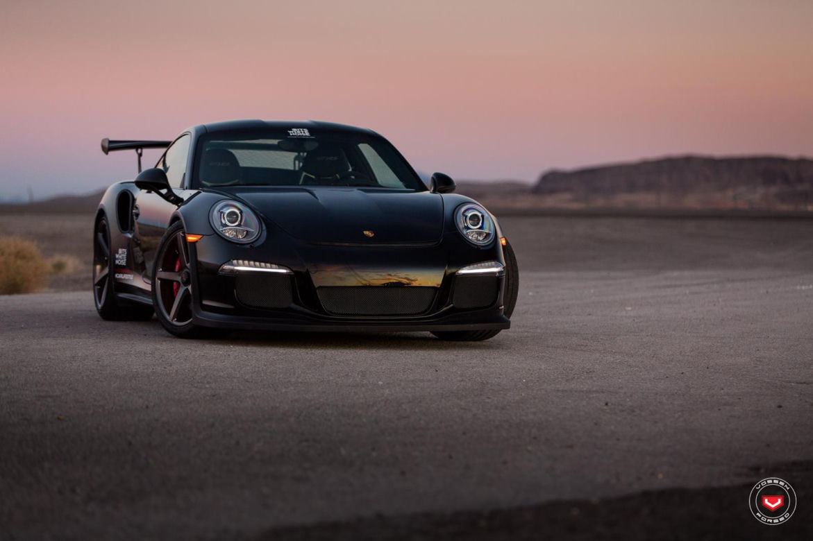 Porsche na felgach Vossen