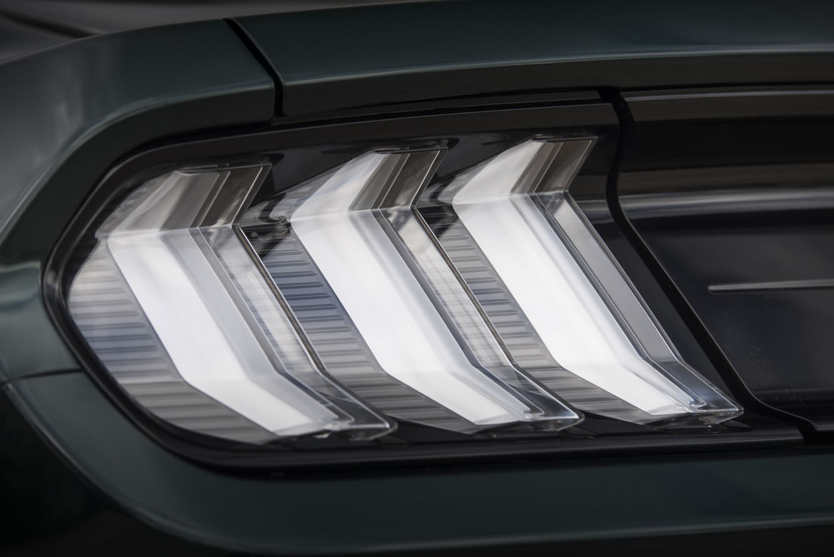 Ford Mustang Bullitt 5.0 V8 6MT