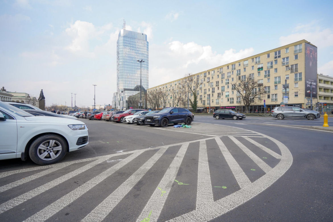 Warszawa ma nowy pomysł na plac Bankowy. Elegancka zieleń i płyty z granitu
