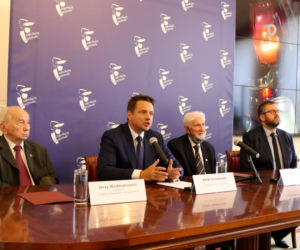 76. rocznica Powstania Warszawskiego. Powstańcy podpisują apel do warszawiaków