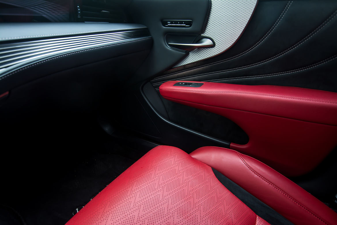 Lexus LS500h F-Sport