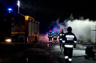 Świętochłowice: Pożar kamienicy! Ewakuacja dzieci. Trwa akcja na ul. Kubiny