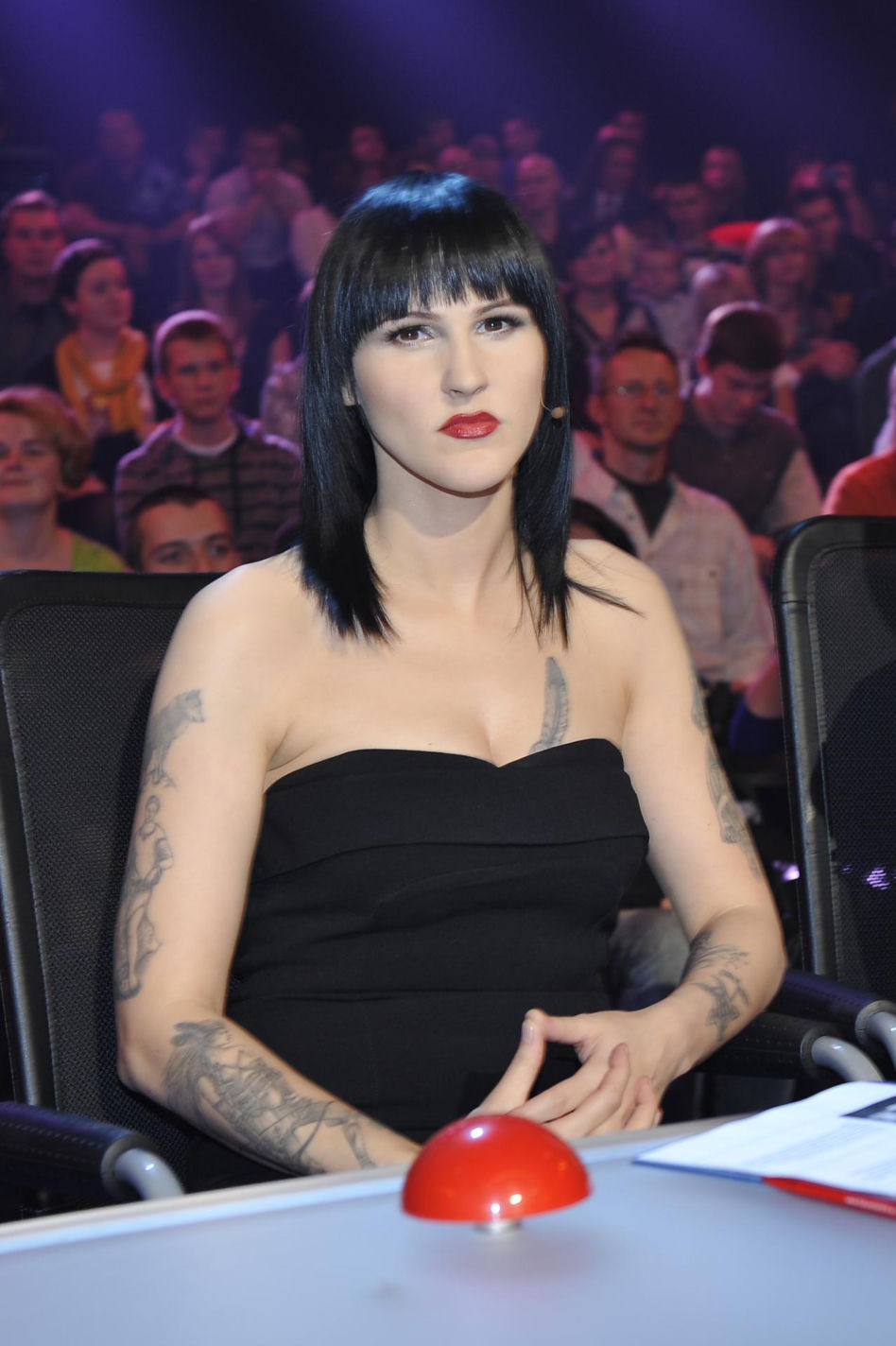 Tak na początku kariery wyglądała Agnieszka Chylińska. Z mrocznej rockmanki w ikonę stylu