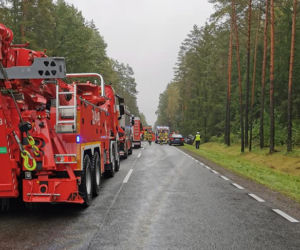 Wypadek na drodze krajowej nr 65 Białystok-Bobrowniki. Zginął kierowca i troje dzieci