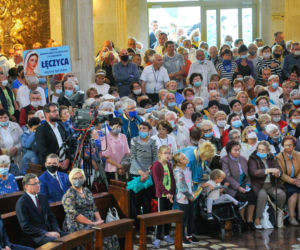 Ukłony dla Rydzyka, uśmiech dla Kaczyńskiego