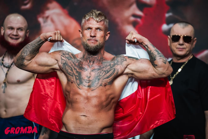 Ring girls Gromda 24