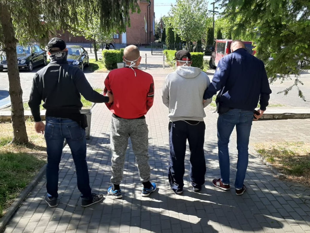Ukradli Jaguara! Długo autem się nie nacieszyli 