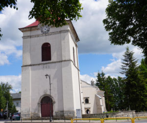 To miasto w woj. świętokrzyskim ma jeden z najpiękniejszych rynków. Czaruje też zabytkową kaplicą