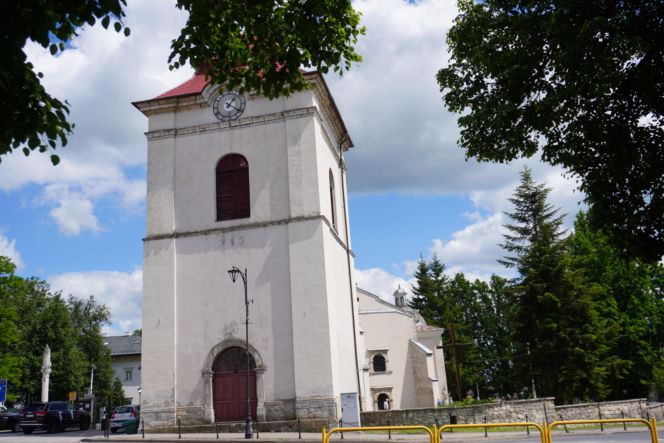 To miasto w woj. świętokrzyskim ma jeden z najpiękniejszych rynków. Czaruje też zabytkową kaplicą
