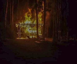 Pożar budki z lodami nad zalewem w Siczkach