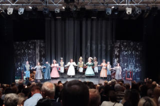 Ruszył 14. Ogólnopolski Festiwal Teatrów Sztuka plus Komercja w Siedlcach. W tym roku zobaczymy 8 spektakli konkursowych i 5 wydarzeń towarzyszących