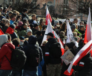 Marsz o wolność w Katowicach. Tak wyglądał liczny protest antycovidowców 