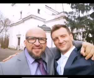 Ślub Uli  i Bartka w M jak miłość - kulisy, Bartek (Arkadiusz Smoleński), Andrzejek (Tomasz Oświeciński)