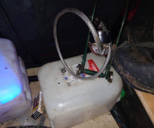 Wpadł przez przypadek! 38-latek miał na koncie kradzież blisko 1000 litrów paliwa, które wyciągał z koparek i maszyn przy budowie trasy S6