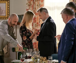 Pierwsza miłość, odcinek 3417: Ewelina (Magdalena Górska), Bartek (Rafał Kwietniewski), Śmiałek (Paweł Okoński), Roman (Lech Dyblik)