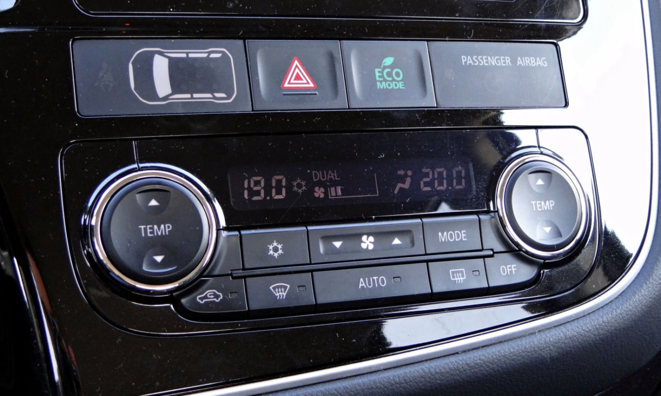 Mitsubishi Outlander 2.2 DID AT 4WD Fischer