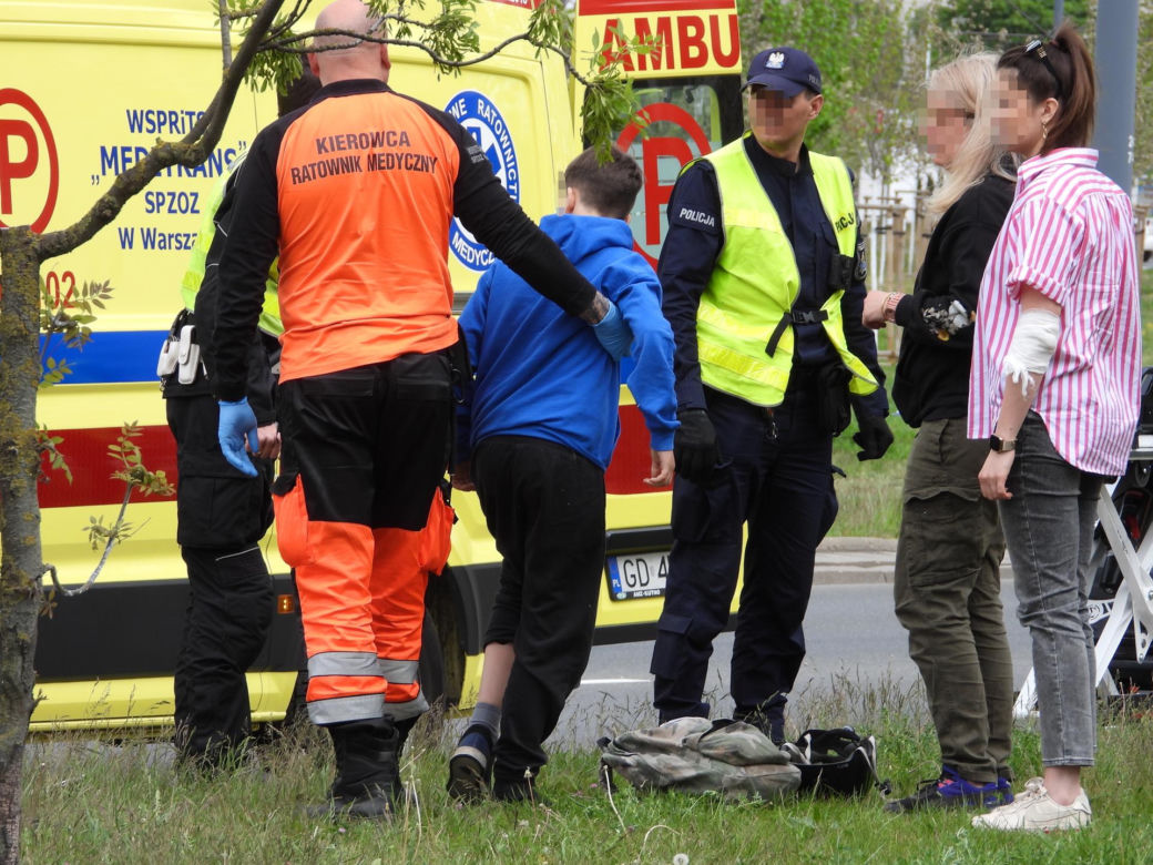 Auto wjechało w 10-latka na hulajnodze. Chłopiec w szpitalu