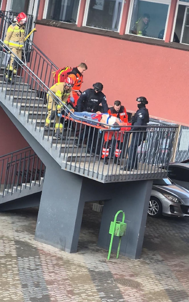 Dramat w "kwadracie" przy ul. Łyskowskiego w Toruniu. To tutaj zaatakował nożownik