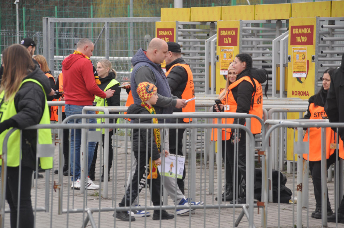 Tak dopingowali kibice na meczu Korona Kielce - Radomiak Radom