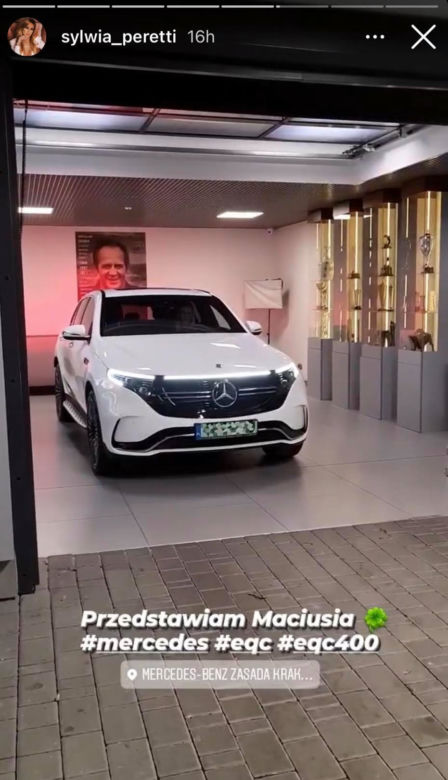 Sylwia Peretti odebrała z salonu luksusowego elektryka