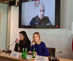Wstrząsające dane z Warszawy: 20 procent gwałtów odbywa się w przewozach osób!