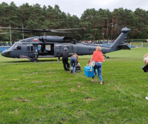 Policyjny Black Hawk przywiózł do Wrocławia serce