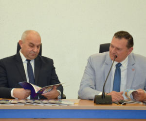 „Plastyczne Oscary” i mosty między pokoleniami. Wielki finał konkursów w ramach kampanii „Widzę – rozmawiam – reaguję” w Siedlcach