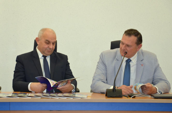 „Plastyczne Oscary” i mosty między pokoleniami. Wielki finał konkursów w ramach kampanii „Widzę – rozmawiam – reaguję” w Siedlcach