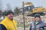 Rozbiórka domu Wesołowskich z Wyryków. Coś się w końcu ruszyło. Taki prezent na święta.