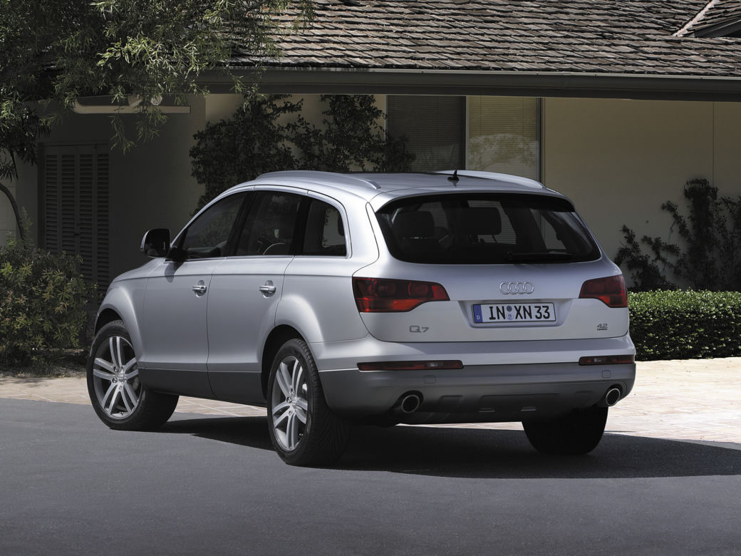 Audi Q7 w wersji sprzed liftingu produkowanej w latach 2005-2009