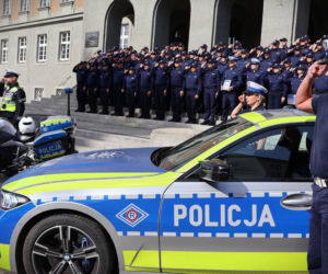 Pogrzeb zastrzelonego policjanta Natana Sieronia. Dźwięk syren było słychać w całej Polsce. Trudno powstrzymać emocje