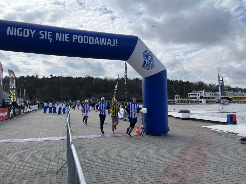 Kibolska Dycha 2024. Wyjątkowy bieg kibiców Lecha Poznań