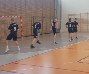 Dwaj uczniowie zasiądą w fotelach szefów policji w Rawiczu