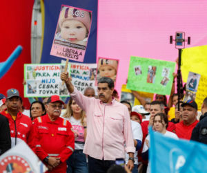 Nicolas Maduro z małżonką zostali schwytani i wywiezieni z kraju