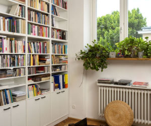 Biblioteczka w kamienicy