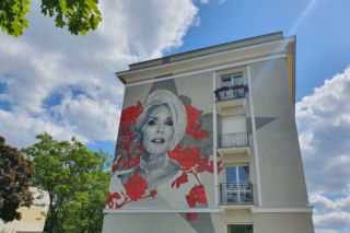 MURAL KORY na Bielanach gotowy - kiedy oficjalne odsłonięcie wizerunku artystki?