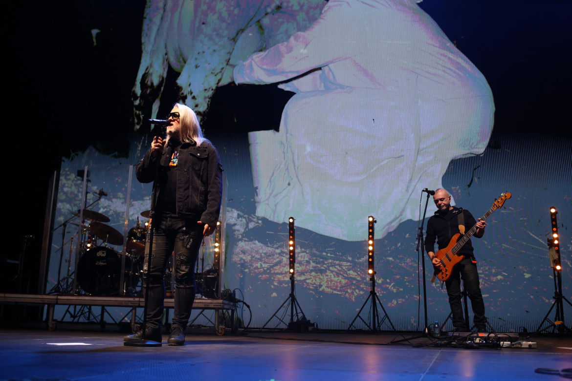 Koncert "Zadzwońcie po milicję" w katowickim Spodku