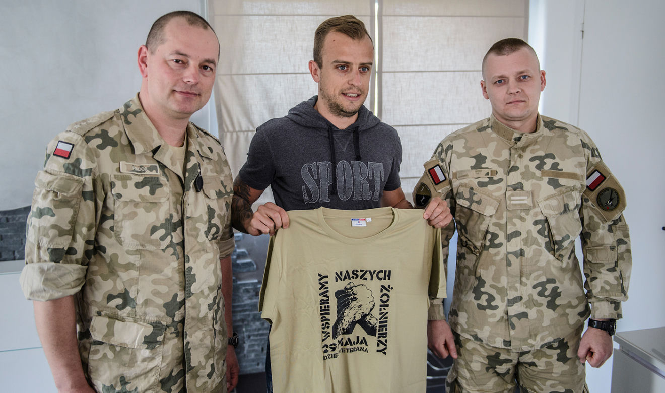 Kamli Grosicki, Weterani